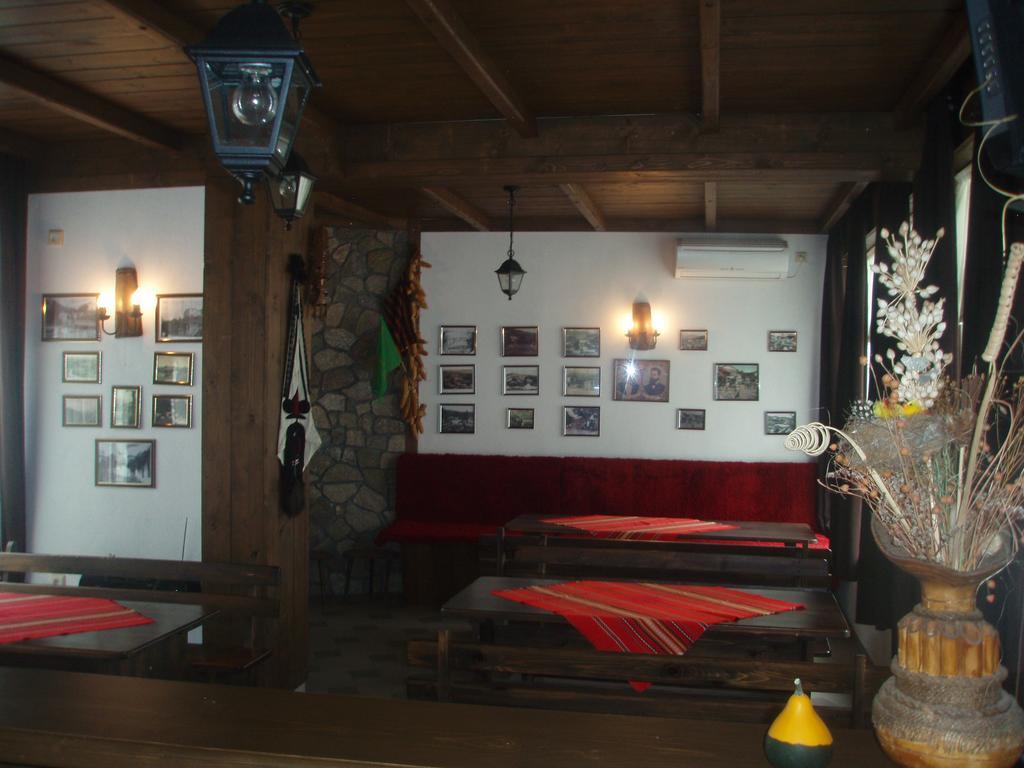 Mania Guest House Kalofer Zimmer foto