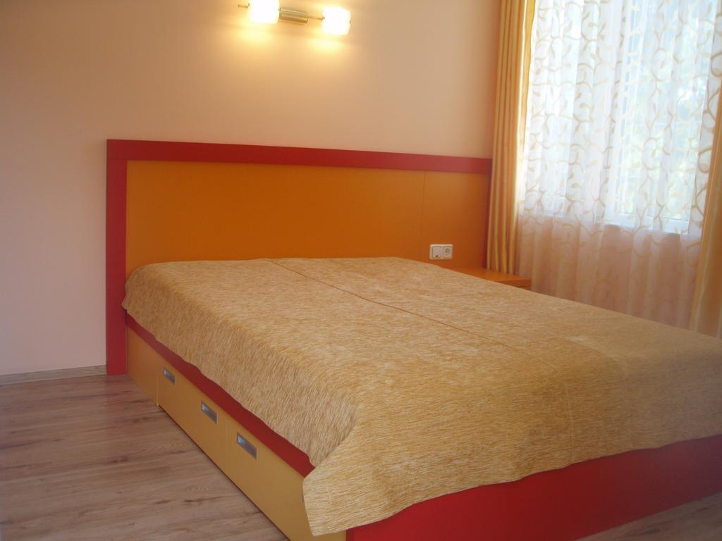 Mania Guest House Kalofer Zimmer foto